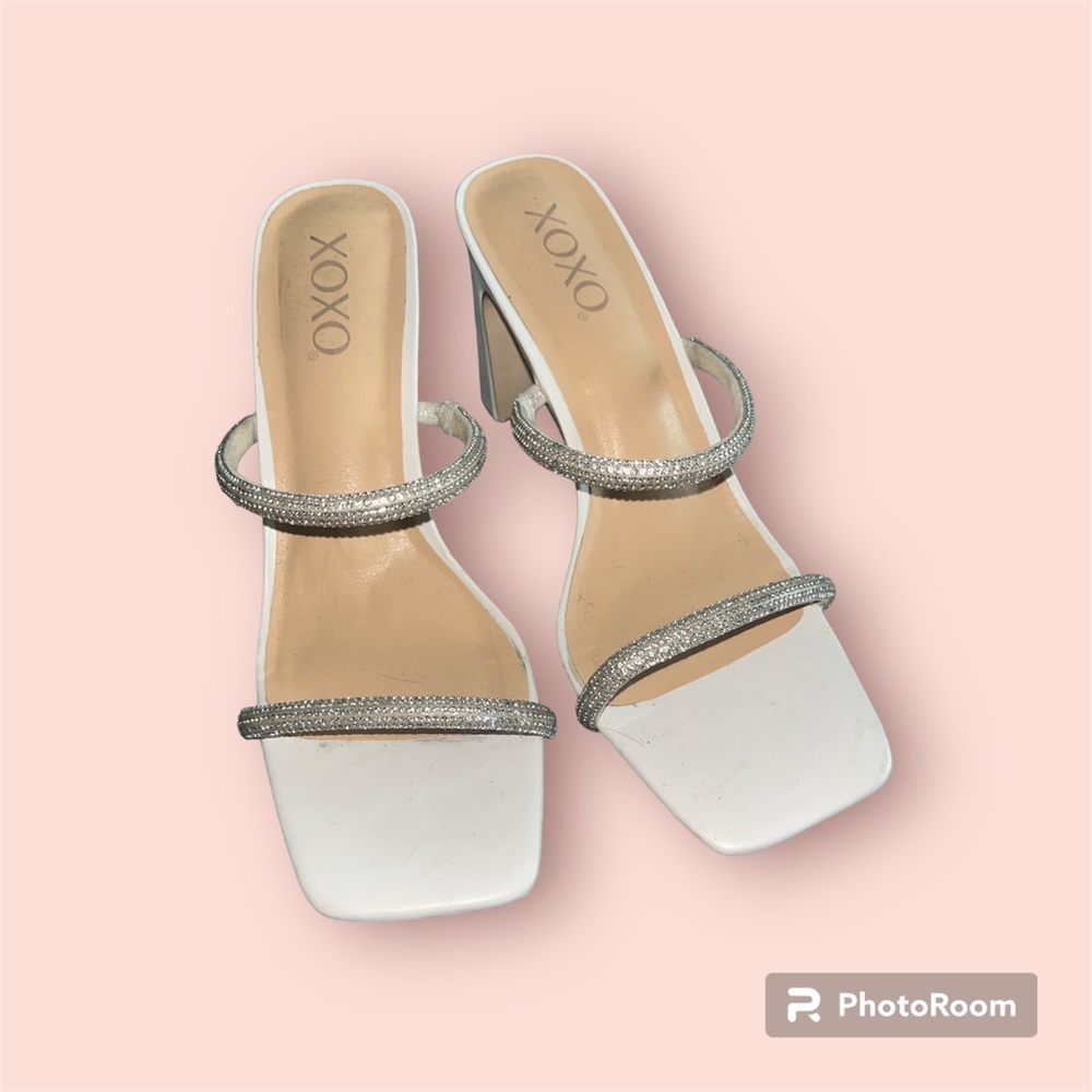 XOXO Rhinestone Heel - Picture 4 of 4